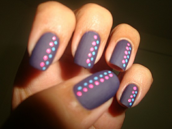 disenos-de-unas-al-estilo-polka-dot