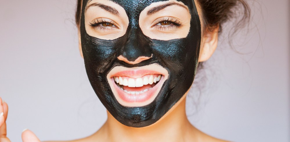 como-hacer-mascarilla-de-carbon-activo