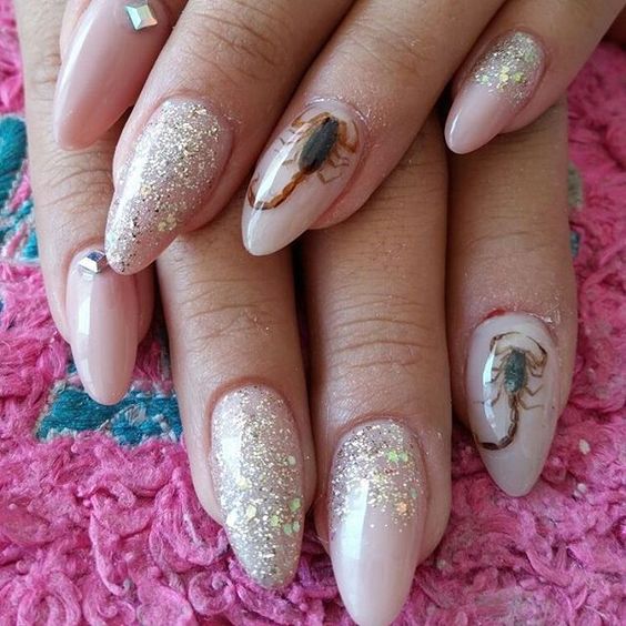 Las 5 tendencias de uñas más raras que nunca querrás tener 0