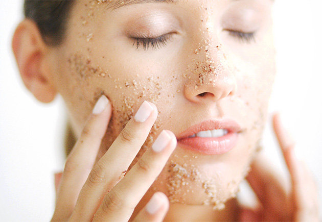 cosas que debes hacer y conocer antes de exfoliarte