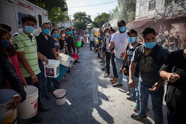 México. Estamos juntamos nuestras manos para levantar un país