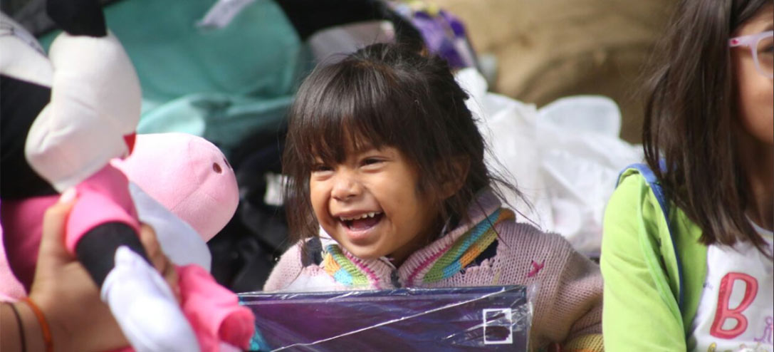 12 fotos de niños que te harán sentir orgullosos de ayudar después del sismo