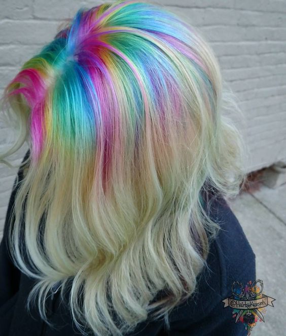 Raíces arcoiris la nueva tendencia de cabello que te encantará 4