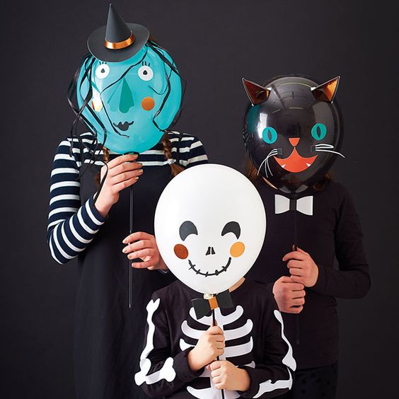 10 ideas sorprendentes para decorar con globos en Halloween 14