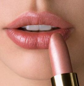 Colores de labiales perfectos para que tus dientes luzcan más blancos