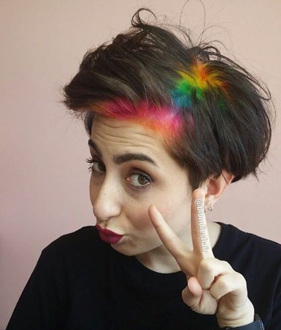 Raíces arcoiris la nueva tendencia de cabello que te encantará 2