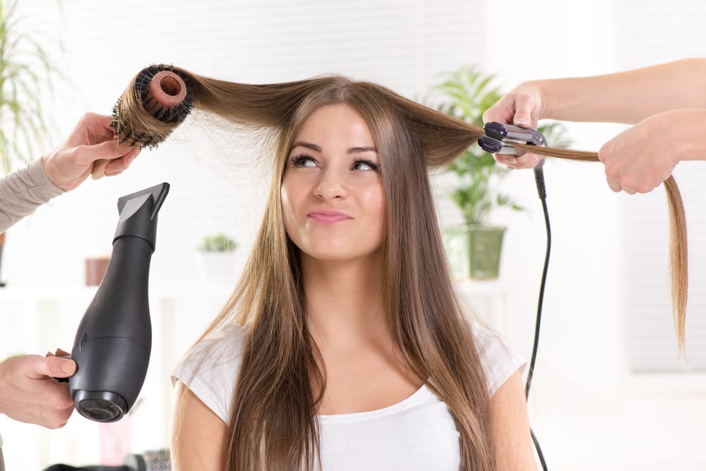 habitos-hacen-se-te-caiga-el-cabello-calor