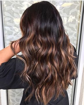 5 tonos de mechas balayage para morenas que te harán destacar 10