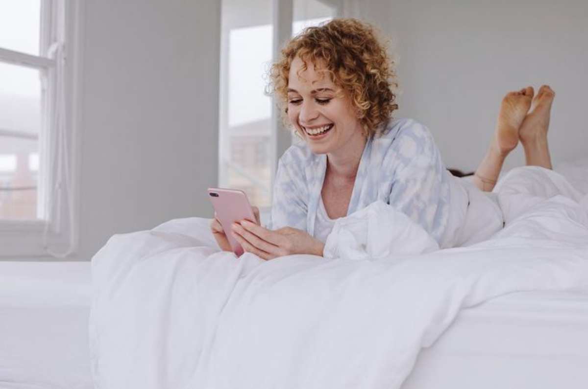 5 juegos de pareja sexys para jugar por whatsapp