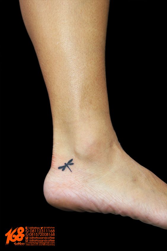 10 tatuajes sencillos que lucirán hermosos en tus tobillos 18