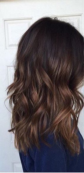 5 tonos de mechas balayage para morenas que te harán destacar 9