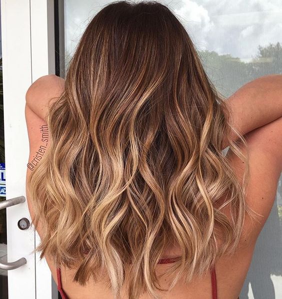 5 tonos de mechas balayage para morenas que te harán destacar 6