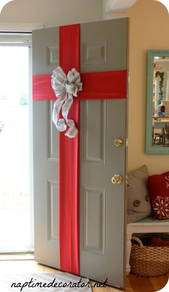 10-ideas-sobre-decoracion-de-puertas-navideñas-que-te-encantaran