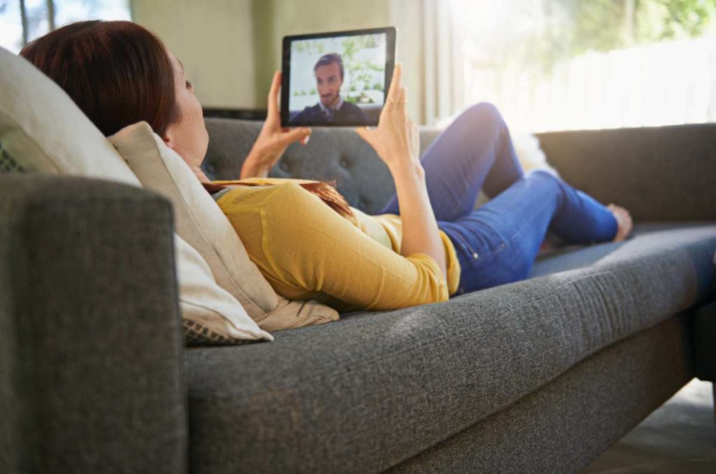 ideas de juegos para parejas a distancia