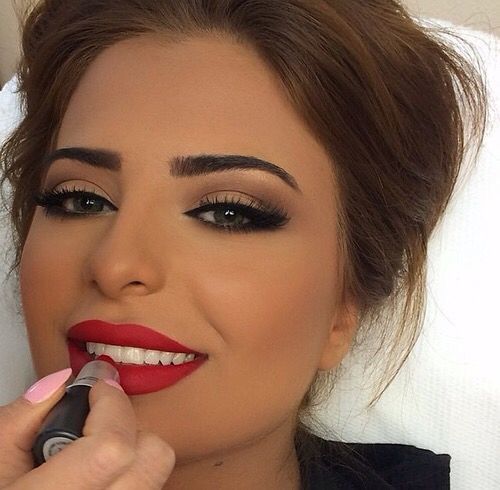 10 looks con labios rojos para tus fiestas navideñas 2