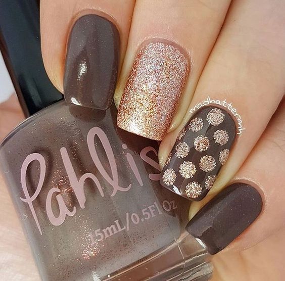 10 diseños de uñas con brillo que te encantarán 3