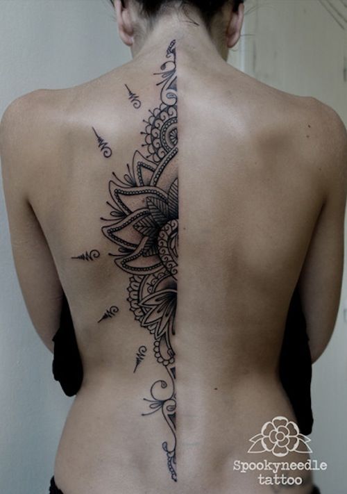 10 Tatuajes lineales en la espalda que te haran lucir súper sexy 0