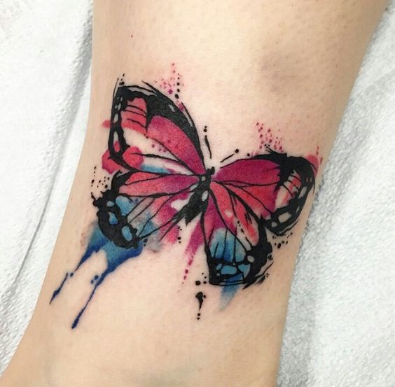 Tatuajes de mariposa para chicas que empiezan una nueva etapa 5