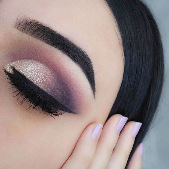 Maquillaje morado, la nueva tendencia que vas a querer tener 0