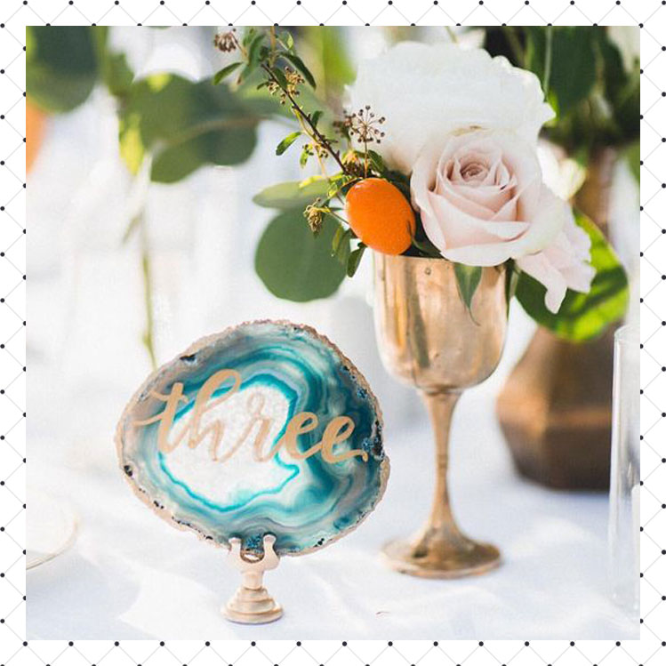 10 ideas originales para poner los números de mesa en tu boda