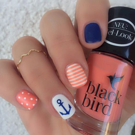 10 diseños de uñas para la playa que amarás 6