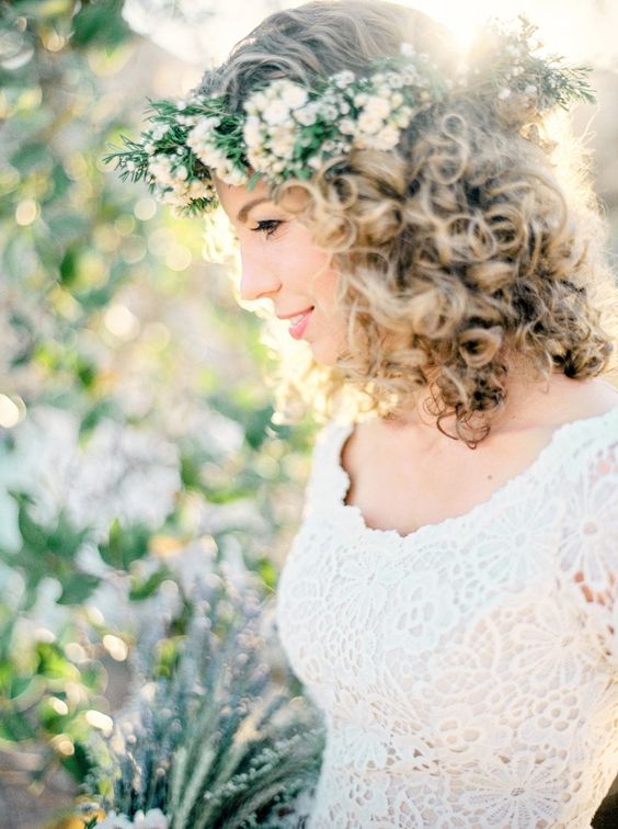 peinados-cabello-rizado-boda