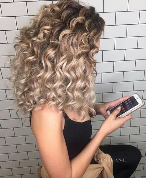 tintes-cabelo-rizado