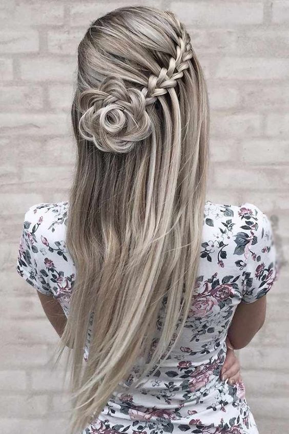 Cómo lograr la tendencia de Instagram: trenza con forma de rosa. 4