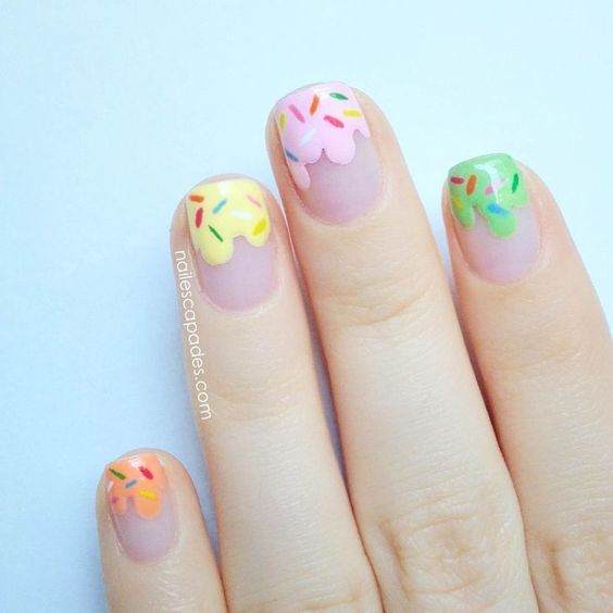 10 diseños de uñas para la playa que amarás 0