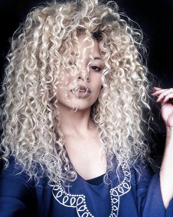 tintes-cabelo-rizado