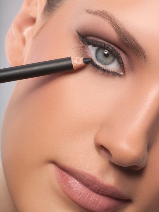 10 Trucos para usar maquillaje en la playa 9