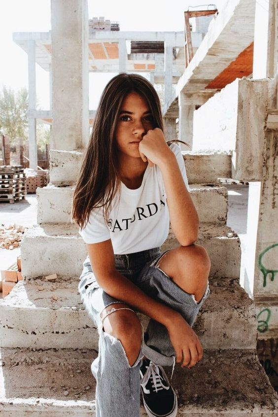 foto mujer en escaleras