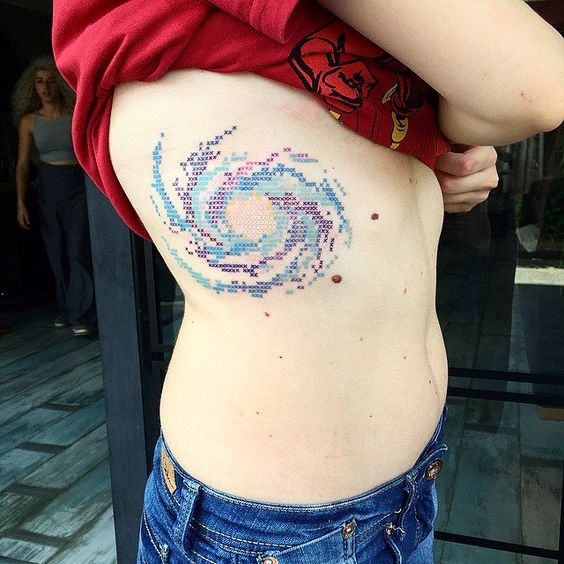 10 ideas de tatuajes punto de cruz que amarás 4