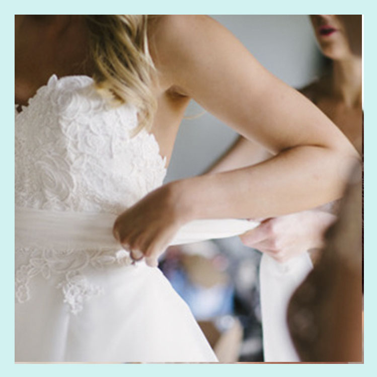 10 vestidos de novia perfectos para mujeres con brazos flácidos