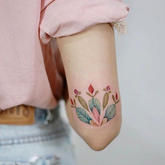 10 ideas de tatuajes para codos que te encantarán 5