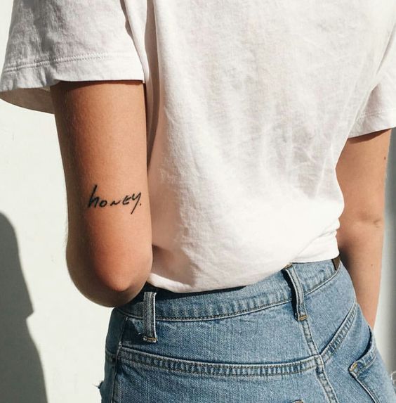 10 ideas de tatuajes para codos que te encantarán 2