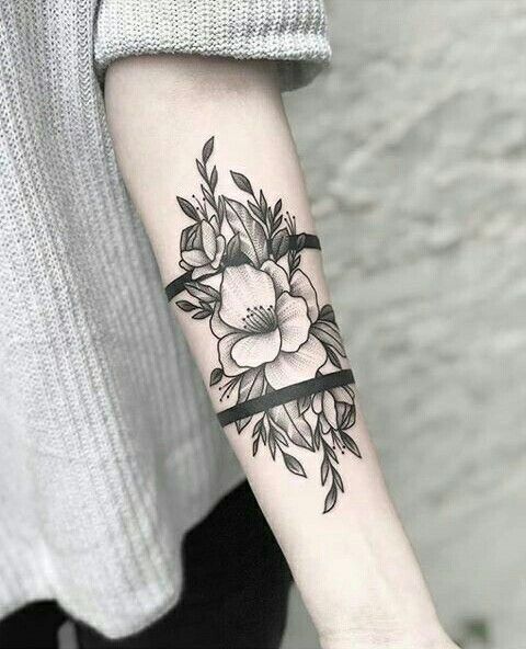 tatuaje-banda-flor