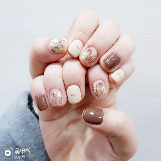 diseños de uñas cafés