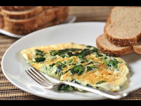 omelet-de-huevo-espinacas-pan