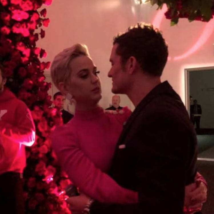 Katy Perry y Orlando Bloom se comprometen