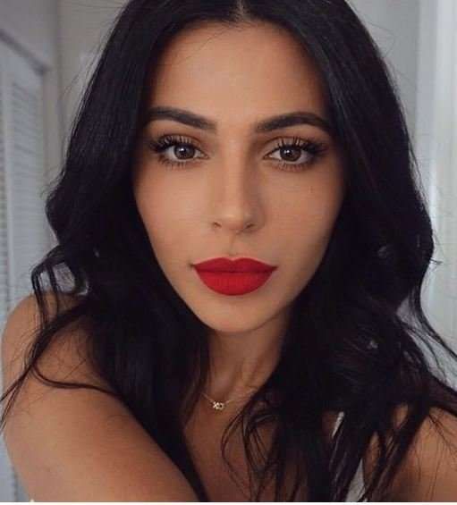 10 ideas de maquillaje de noche para mujeres de piel morena 9