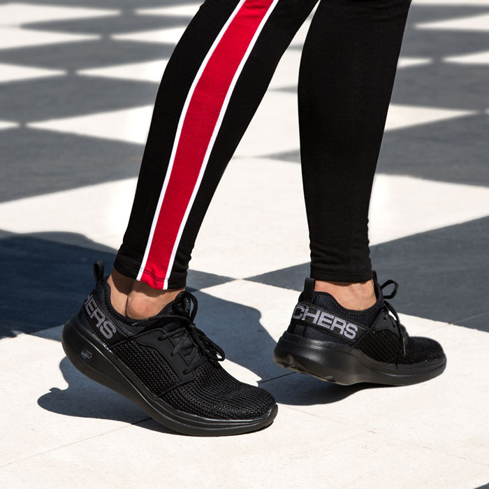 10 pares de Skechers que combinan con cualquier outfit