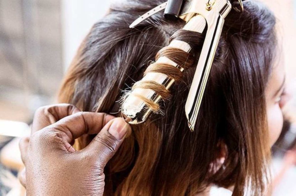 10 trucos para enchinar tu cabello si lo tienes muy lacio 8