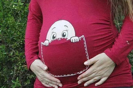 blusa con dibujo de bebe