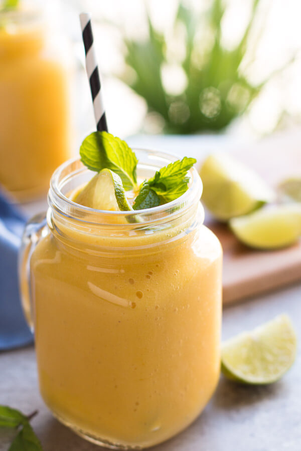 licuado de avena mango platano y menta