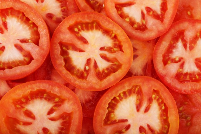 rodajas de tomate con semilla