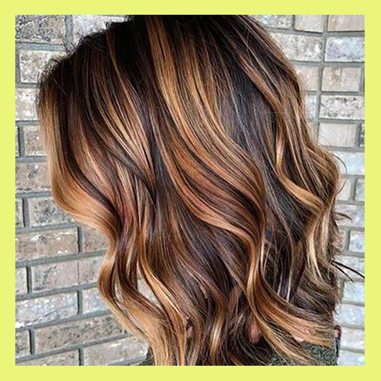 Caramel swirl balayage, el tinte que vas a querer si eres morena