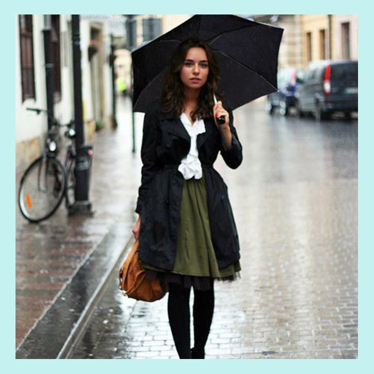 10 errores de moda en época de lluvia que te hacen ver fatal