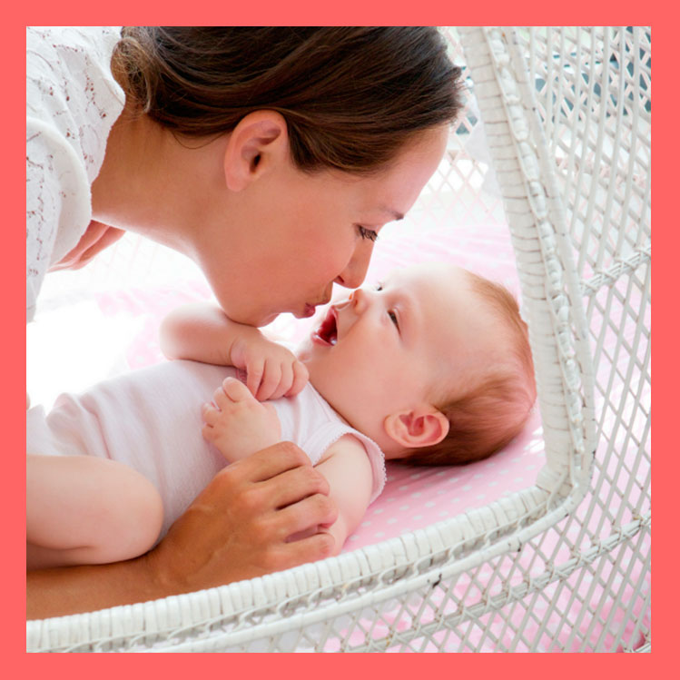 Herpes neonatal:  la razón por la que NO debes dejar que besen a tu bebé
