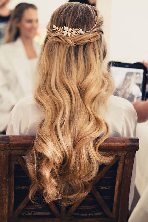 10 increíbles accesorios de novia para el cabello  10
